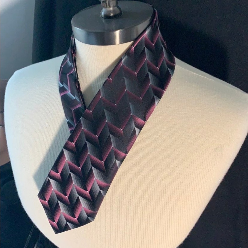 Stafford Essentials  black purple 100% silk geometric pattern tie